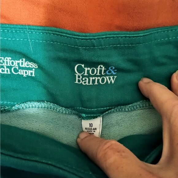 Croft & Barrow Green Capris Sz 10, Stretch, Hi Rise, Pockets, NWOT - Picture 3 of 4